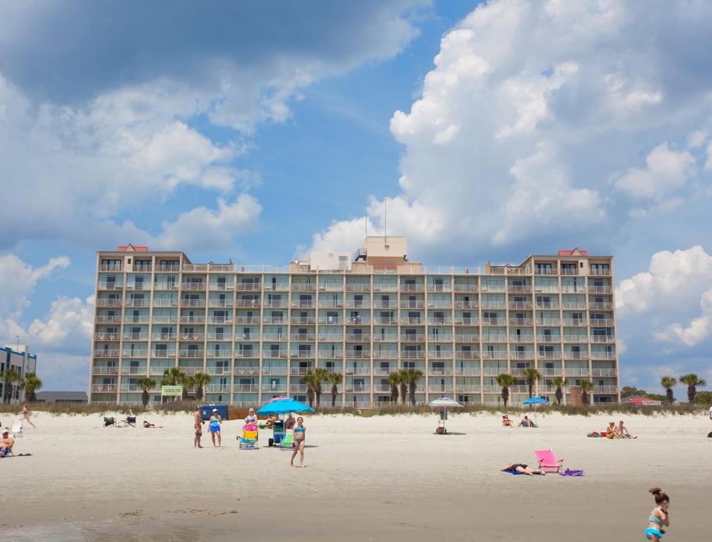 Year-round Oceanfront Suite at Sunny Myrtle Beach - One Bedroom #1 - image 4